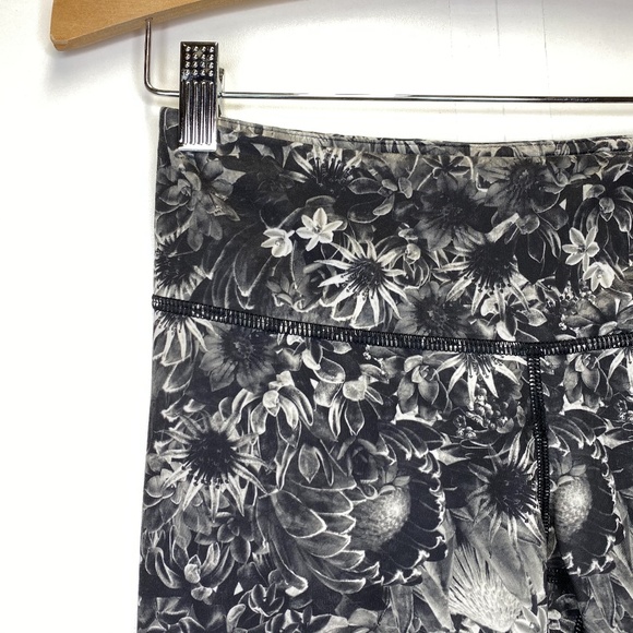 Lululemon Wunder Under Crop Leggings Flowabunga - Picture 6 of 9